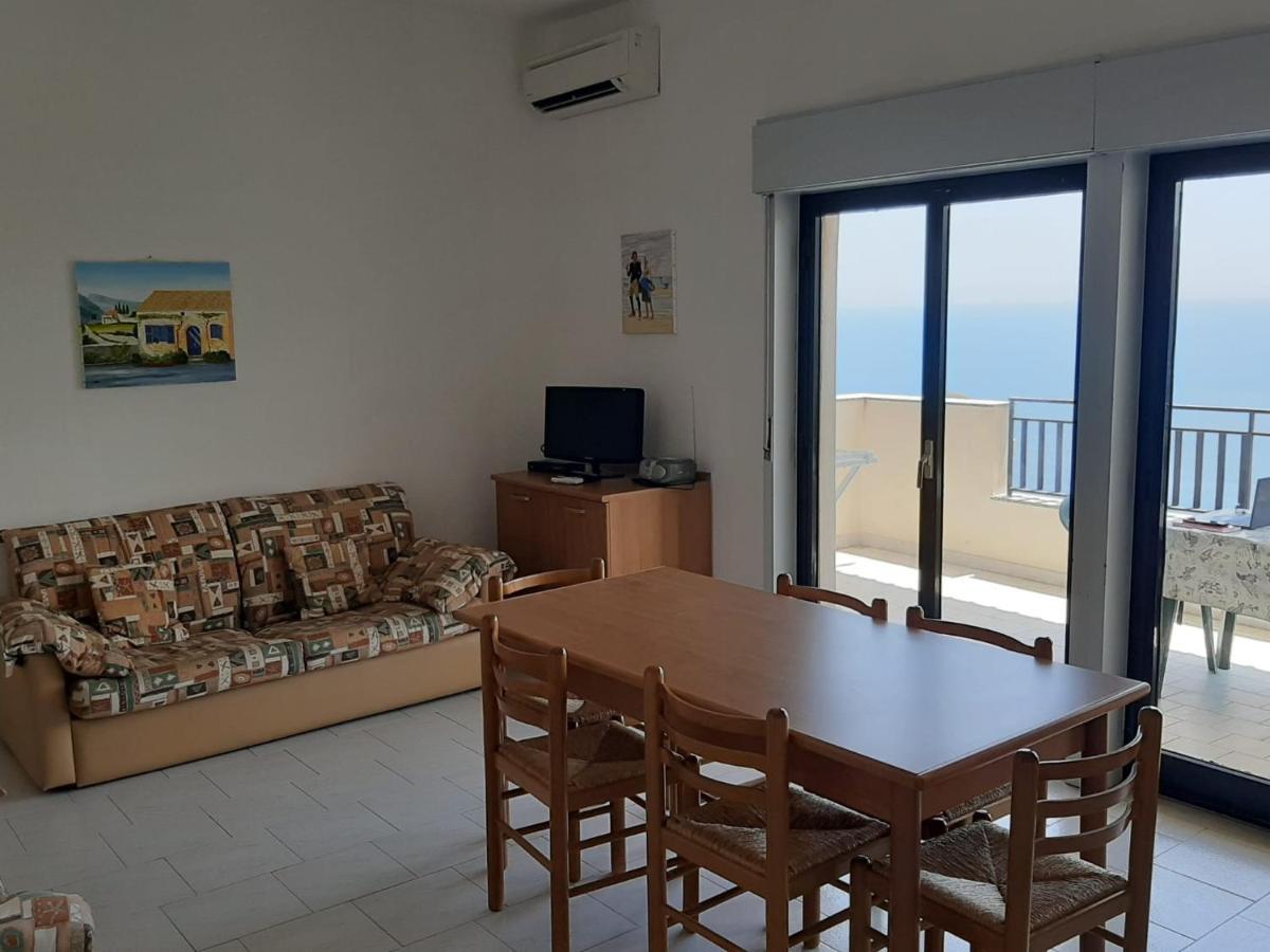 Casa Vacanze Andreana Leilighet Letojanni Eksteriør bilde