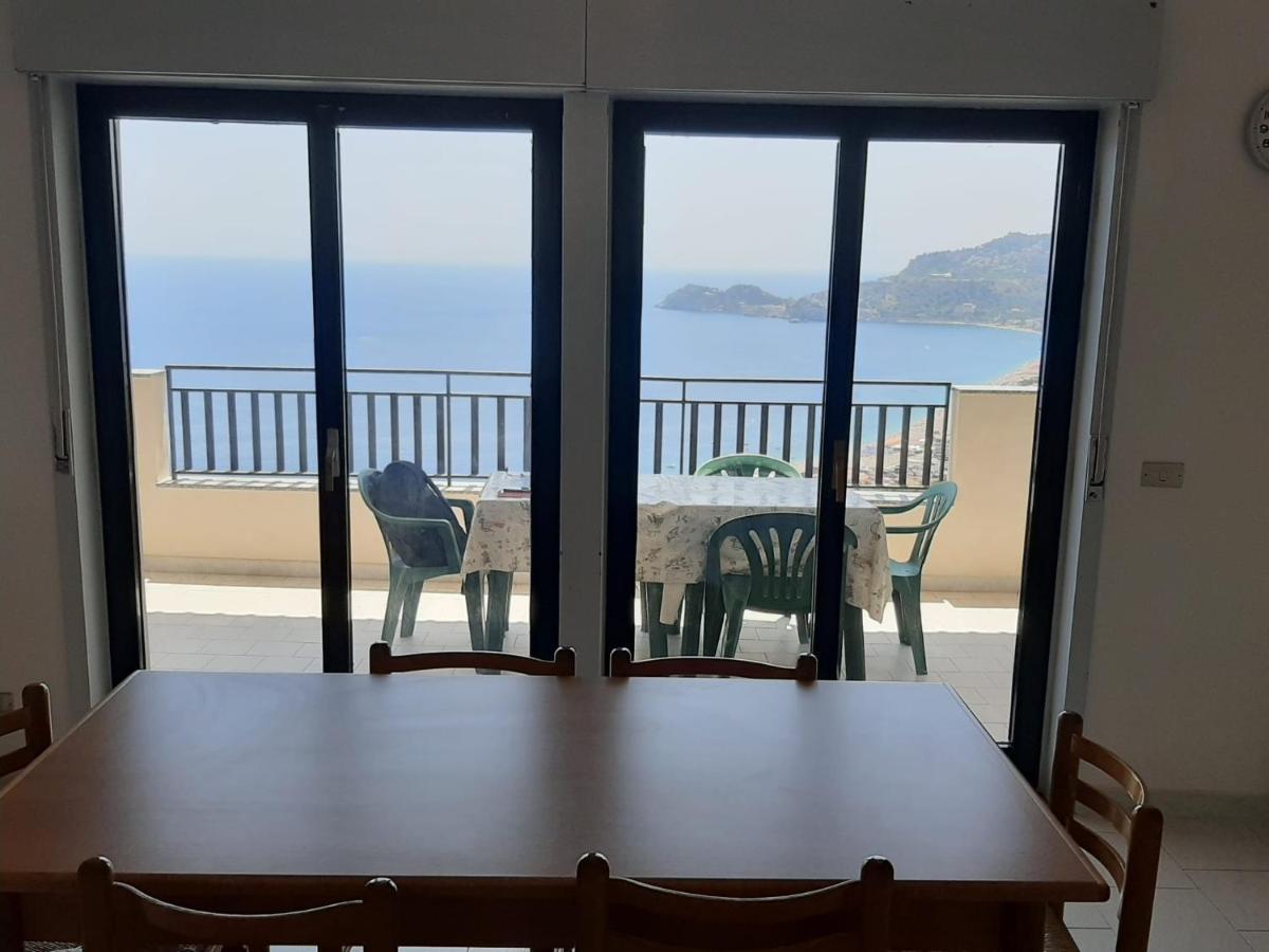 Casa Vacanze Andreana Leilighet Letojanni Eksteriør bilde